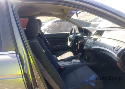 2011 Honda Accord 2.4 Lx z USA, uszkodzony, nr VIN 1HGCP2F34BA136779